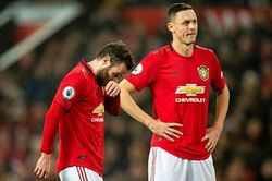 MU nuông chiều cầu thủ sau trận thua thảm Burnley