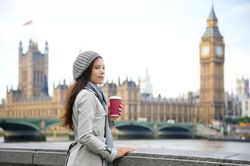 Tết âm gái ế quyết đi du lịch và phản ứng không thể 'khủng khiếp' hơn từ cha mẹ