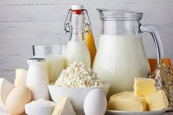 Uống loại sữa nào giúp bạn trẻ lâu hơn?