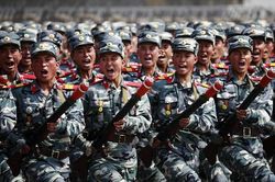 'Triều Tiên tập trung quy mô lớn quân đội tập huấn duyệt binh'