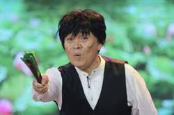 Chí Phèo Xuân Hinh gây bão khi tái xuất với Gặp nhau cuối năm 2020
