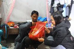 Ngày giáp Tết ở xóm chạy thận