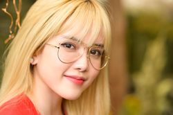 Nhan sắc đời thường của Thiều Bảo Trâm