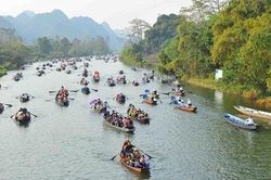 7 lễ hội mùa Xuân nổi tiếng ở miền Bắc