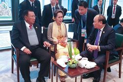 Phiên dịch ngoại giao: Chuyện những 'lính đặc nhiệm' chỉ nhận lệnh, không thoái thác