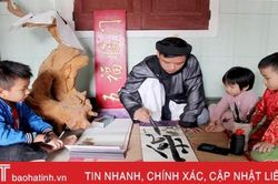Người dân vùng đất học Hà Tĩnh khai bút đầu năm