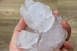Ninh Bình: Xuất hiện trận mưa đá lớn chưa từng thấy