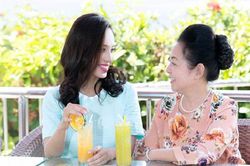Tết đến là mẹ chồng lại chi tiền đặt vé cho cả nhà đi du lịch