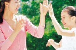 Cách dạy con tốt nhất nhưng cũng khó nhất đó là biết làm bạn cùng con