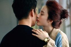 Bắt quả tang chồng ôm tình nhân thuê nhà nghỉ, vợ hành động đáng sợ