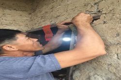Tục treo bánh Cốc Mò khắp nhà mùng 1 tết của người Tày ở Bình Liêu, Quảng Ninh
