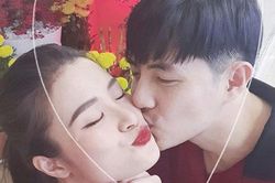Chúc mọi người năm mới vui vẻ nhưng Đông Nhi - Ông Cao Thắng lại làm hành động khiến ai cũng ghen 'nổ đom đóm mắt' thế này