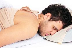 Những tác hại khôn lường khi bạn quen dùng điện thoại vào ban đêm