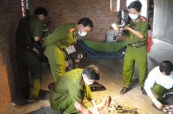 Con trai đâm trọng thương người đàn ông đánh mẹ