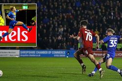 Shrewsbury 2-2 Liverpool: Bị đội hạng ba ngược dòng, The Kop ngậm ngùi đá lại