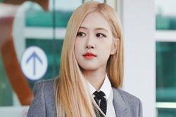 Rosé Blackpink 'hóa' nữ tổng tài siêu ngầu trên đường sang Paris