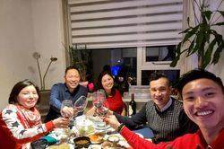 Đoàn Văn Hậu được ăn bánh chưng, giò lụa tại Hà Lan