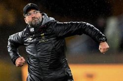 HLV Klopp ra quyết định 'sốc' khiến Shrewsbury Town thất vọng