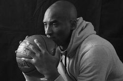 Sao quốc tế 'sốc' khi nghe tin huyền thoại bóng rổ Kobe Bryant tử nạn