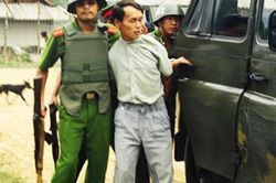 Nhớ mãi người chiến sỹ công an anh dũng hy sinh khi hạ gục tên tử tù trốn trại vào ngày mùng 3 Tết