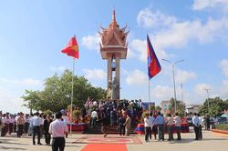 Khánh thành Đài Hữu nghị Việt Nam - Cambodia tỉnh Kampong Cham
