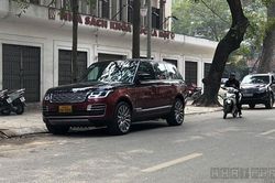 Xe Range Rover SV hơn 40 tỷ biển 'tứ quý' Lào trên phố Việt