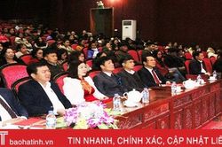 Nghi Xuân khen thưởng 351 sinh viên giỏi đầu xuân mới