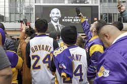 Hé lộ nguyên nhân khiến trực thăng chở huyền thoại bóng rổ Kobe Bryant và con gái gặp nạn