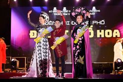 Đẹp như thơ tà áo dài mang dáng hình Đà Lạt