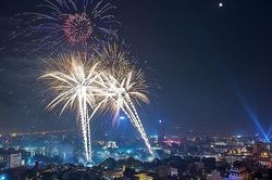 Lặng thầm những người giữ bình yên mùa xuân