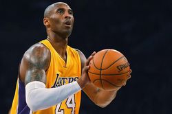 Nike bất ngờ ngừng bán tất cả sản phẩm do Kobe Bryant thiết kế