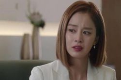 Trở về sau hai năm tu nghiệp, tôi chết đứng khi thấy mẹ chồng bế trên tay đứa trẻ giống chồng như lột
