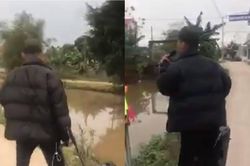 Kêu gọi mãi chẳng ai thèm đi họp lớp, nam thanh niên vác loa kẹo kéo đến từng nhà gọi bạn khiến CĐM cười ngất
