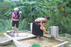 Người Mông ở Làng Giai