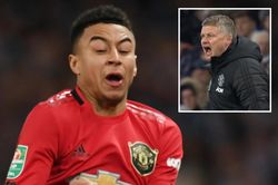 Quá bực tức với Lingard, HLV Solskjaer văng tục trên sân