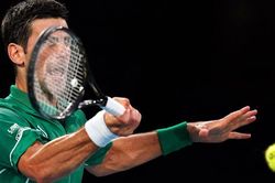 Hạ Federer thuyết phục, Djokovic vào Chung kết Úc mở rộng 2020