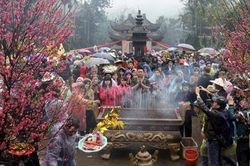 Bảo đảm du khách không bị 'chặt, chém' trong lễ hội chùa Hương
