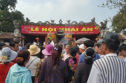 Nhiều địa phương tạm dừng tổ chức lễ hội, tập trung phòng chống dịch corona