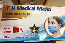 Đắt gấp bốn lần, khẩu trang y tế vẫn khan hiếm