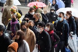 Người Trung Quốc ở nước ngoài có nguy cơ bị phân biệt đối xử vì 'bão' virus Corona