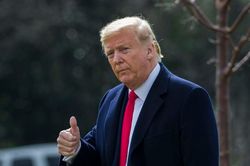 Tổng thống Donald Trump mở rộng lệnh cấm nhập cảnh vào Mỹ