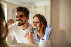 Lau dọn, khử trùng nhà thế nào để chống dịch cúm corona