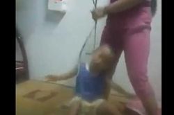 Yêu cầu làm rõ thông tin một bà mẹ hành hạ con mình