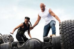 Fast & Furious 9 tung trailer: Em trai Dom lộ diện, Han bất ngờ hồi sinh
