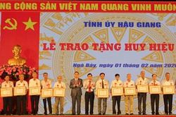 Hậu Giang tổ chức kỷ niệm 90 năm Ngày thành lập Đảng cộng sản Việt Nam và công bố thành lập thành phố Ngã Bảy