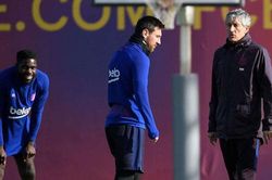 HLV Setien hy vọng Messi hạnh phúc để ở lại Barcelona
