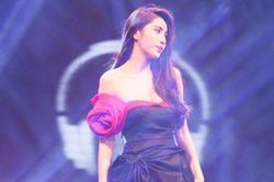 Ca sĩ Thủy Tiên: Nói tôi rời khỏi showbiz là không đúng