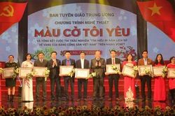 Sâu lắng chương trình nghệ thuật 'Màu cờ tôi yêu'