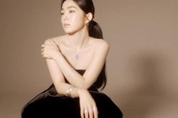 Irene Red Velvet lại trở thành 'nữ hoàng thảm đỏ' với nhan sắc cực phẩm