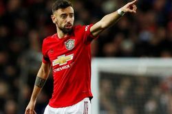 Tin bóng đá MU 2/2: Tiền đạo MU lạc nhịp với Bruno Fernandes. Thống kê 'khủng khiếp' của Solskjaer